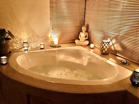 5 Options Guest House Bed and Breakfast in Cape Town