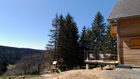 BBQ facilities, Children play ground, Garden, Balcony/Terrace, Mountain view