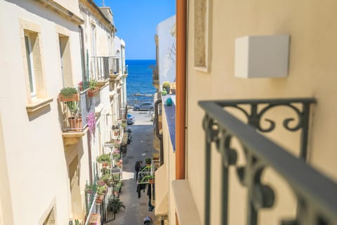View (from property/room), Balcony/Terrace, Sea view