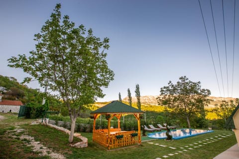 Cozy House Ostrog Country House in Montenegro