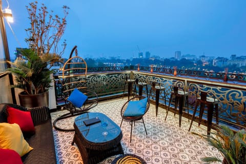 Nearby landmark, Lake view, Landmark view