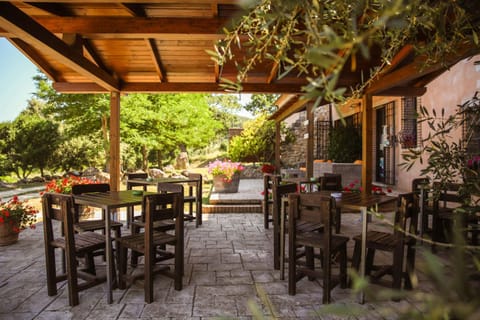 Property building, Patio, Breakfast