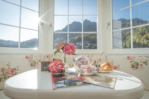 Day, View (from property/room), Bedroom, Mountain view, Breakfast