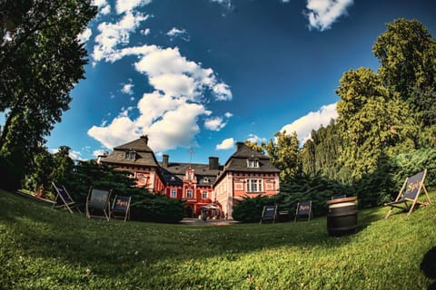 Property building, Spring, Day, Natural landscape, Garden view