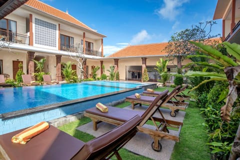 Garden, Swimming pool