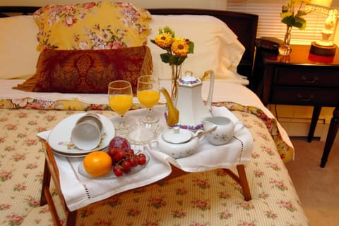 Photo of the whole room, American breakfast, American breakfast