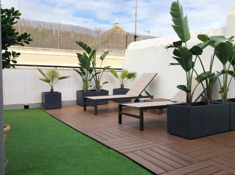 Property building, Day, Winter, Balcony/Terrace, On site