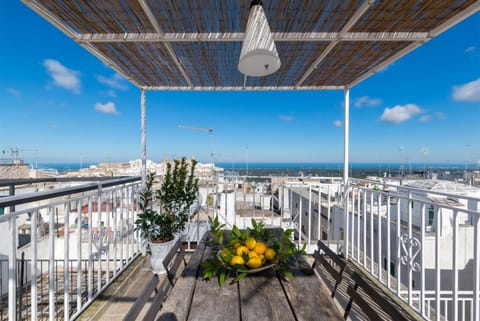 Natural landscape, Bird's eye view, View (from property/room), Balcony/Terrace, Seating area, City view, Landmark view, Sea view, Lunch