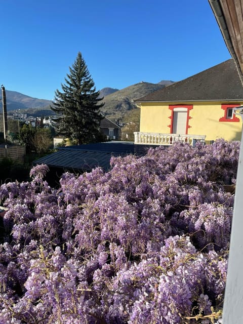 Property building, Spring, Day, Natural landscape, View (from property/room), View (from property/room), City view, Garden view, Garden view, Landmark view, Landmark view, Mountain view, Mountain view