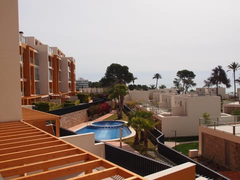 Property building, Balcony/Terrace, Pool view, Swimming pool
