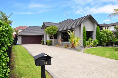 Stunning Family Home House in Auckland