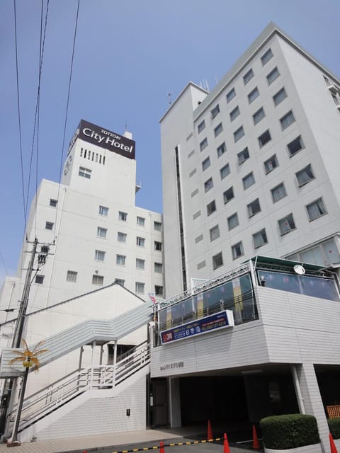 Property building, Day
