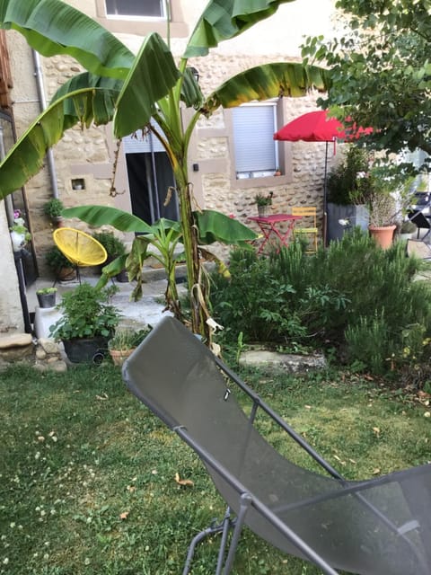 Patio, Spring, Garden, Area and facilities