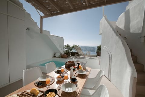 Balcony/Terrace, Food and drinks, Dining area