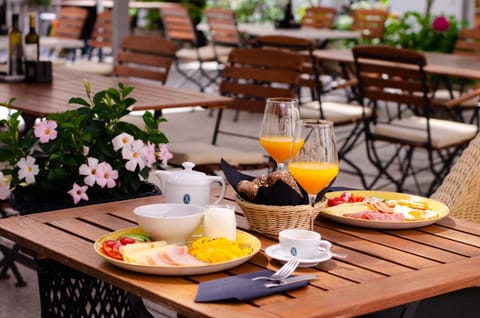 Restaurant/places to eat, Food and drinks, Food, Breakfast