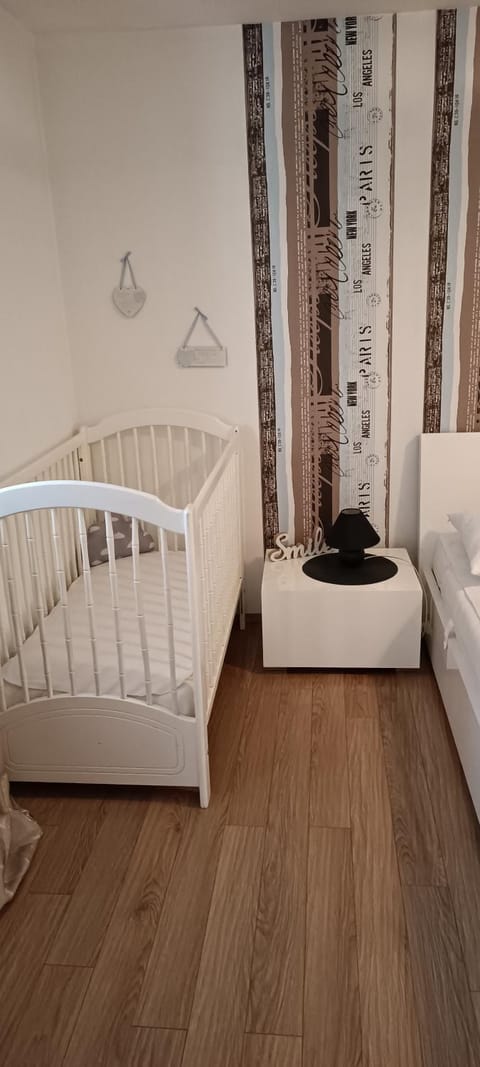 Garden Oasis Šibenik - Private Garden & Free Parking Apartment in Šibenik