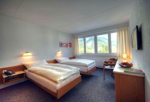 Day, Photo of the whole room