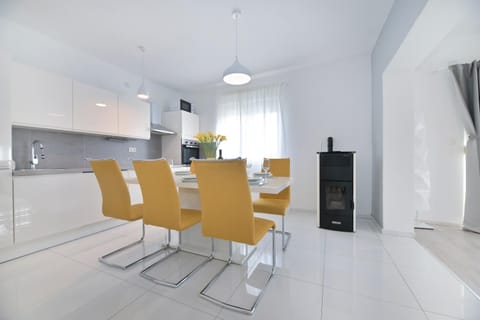 Apartment Amelie - with pool and sauna! Apartment in Šibenik-Knin County, Croatia