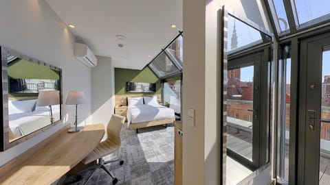 View (from property/room), Balcony/Terrace, Photo of the whole room