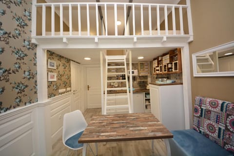 Living room, Seating area, Dining area, Bedroom