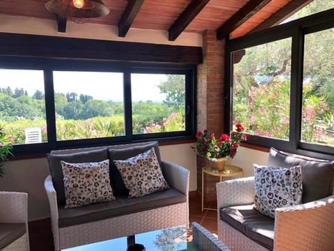 Garden, Living room, Sea view