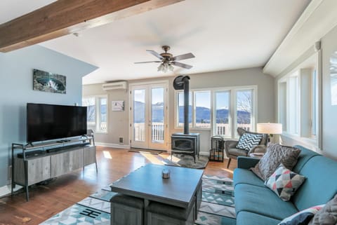 Grandview Get-A-Way House in White Salmon