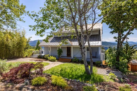 Grandview Get-A-Way House in White Salmon