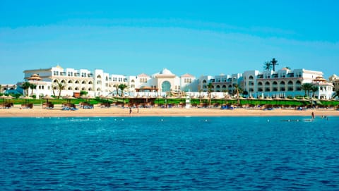 Property building, Facade/entrance, Bird's eye view, Beach