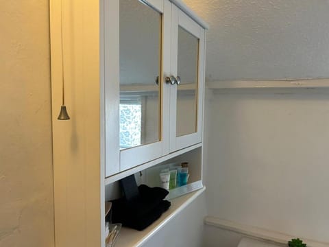 The Old Brasserie & Rooms @ no.8 Bed and Breakfast in Dartmouth