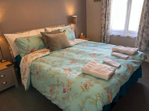 The Old Brasserie & Rooms @ no.8 Bed and Breakfast in Dartmouth