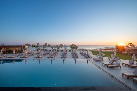 Pool view, Sea view, Swimming pool, Sunrise, sunbed