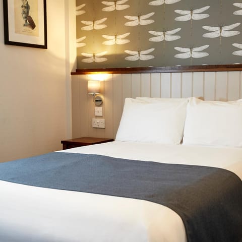 Oaklands by Greene King Inns Inn in Chester