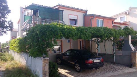 Lubin Apartment in Šibenik-Knin County, Croatia