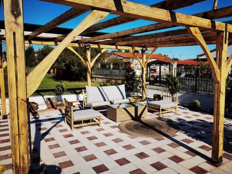 Rural villa Private pool, BBQ, court ,20' airport Villa in Halkidiki