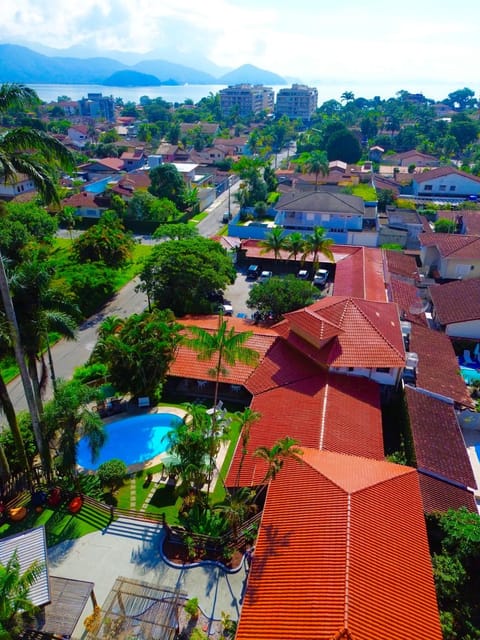 Facade/entrance, Neighbourhood, Natural landscape, City view, Mountain view, Pool view, Street view, Swimming pool