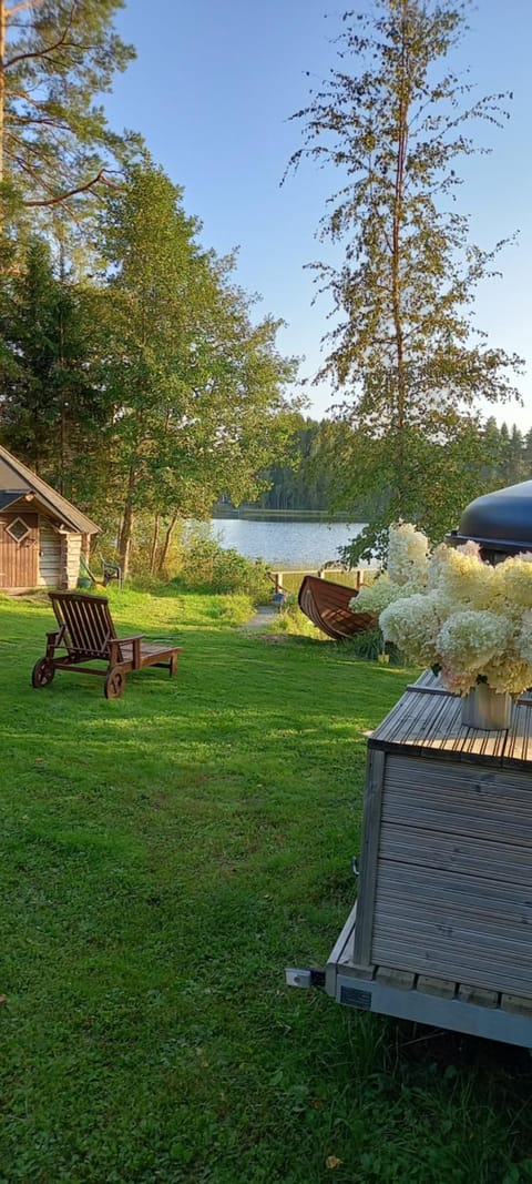 Private Lakeside Holiday Property in Nature House in Finland