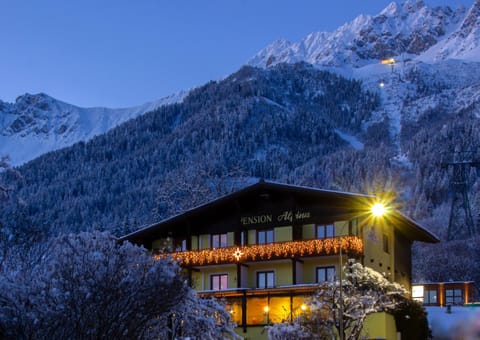 Café Pension Alpina Bed and Breakfast in Innsbruck