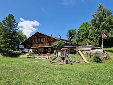 Property building, Restaurant/places to eat