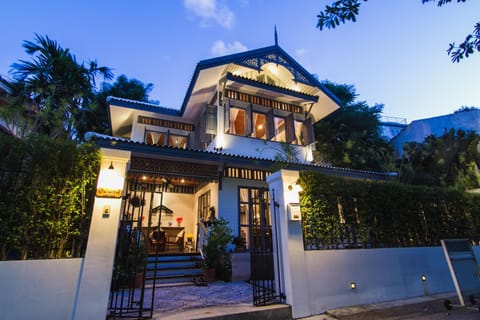 Property building, Facade/entrance, Other, Sunset