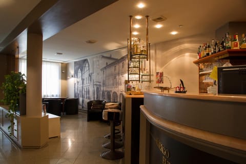 Day, Lounge or bar