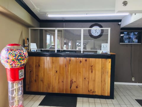 Bear Mount Inn & Suites Hotel in Pigeon Forge