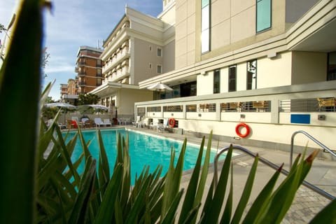 Garden, Swimming pool