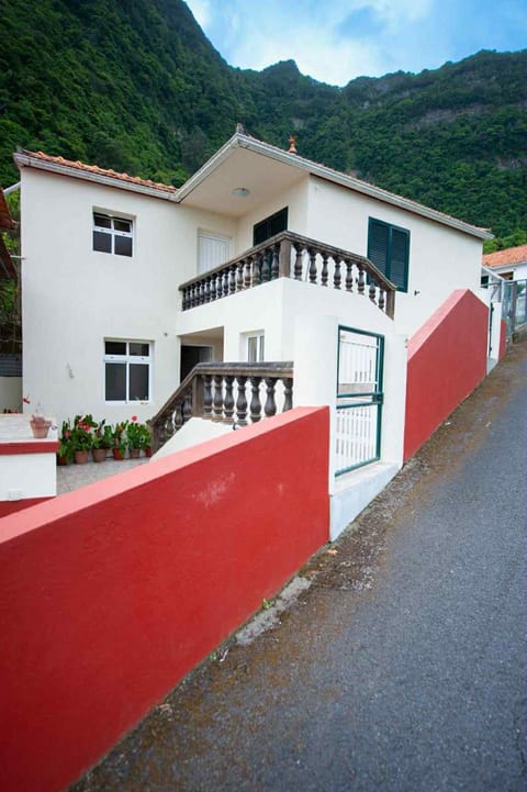 Property building, Natural landscape, Mountain view