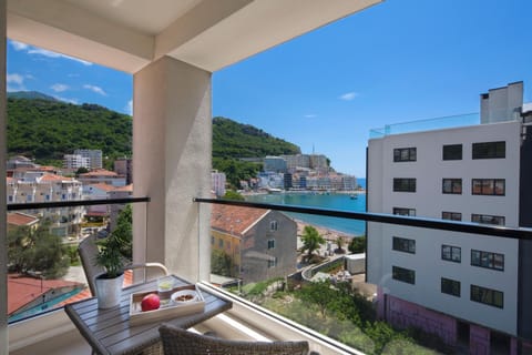 Balcony/Terrace, Mountain view, Sea view