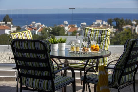 Balcony/Terrace, Seating area, Sea view