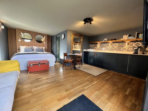 Rockmount Rooms & Apartment Hotel in West Devon District