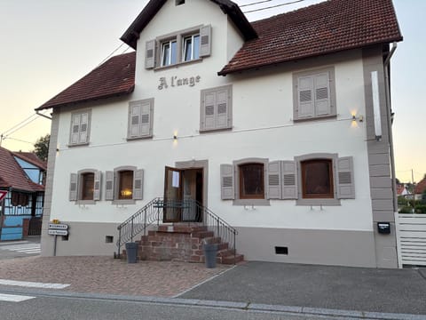 Property building, Facade/entrance
