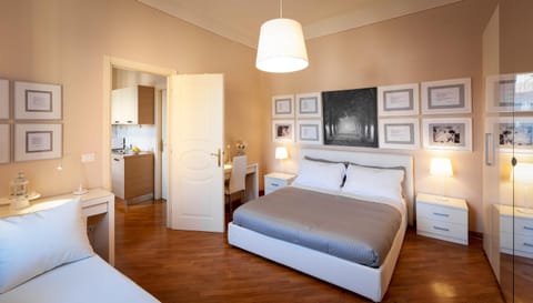 Photo of the whole room, Bedroom, Parking