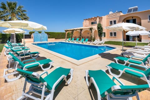 Property building, Swimming pool, Swimming pool