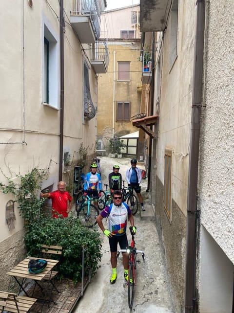 Property building, Cycling, group of guests